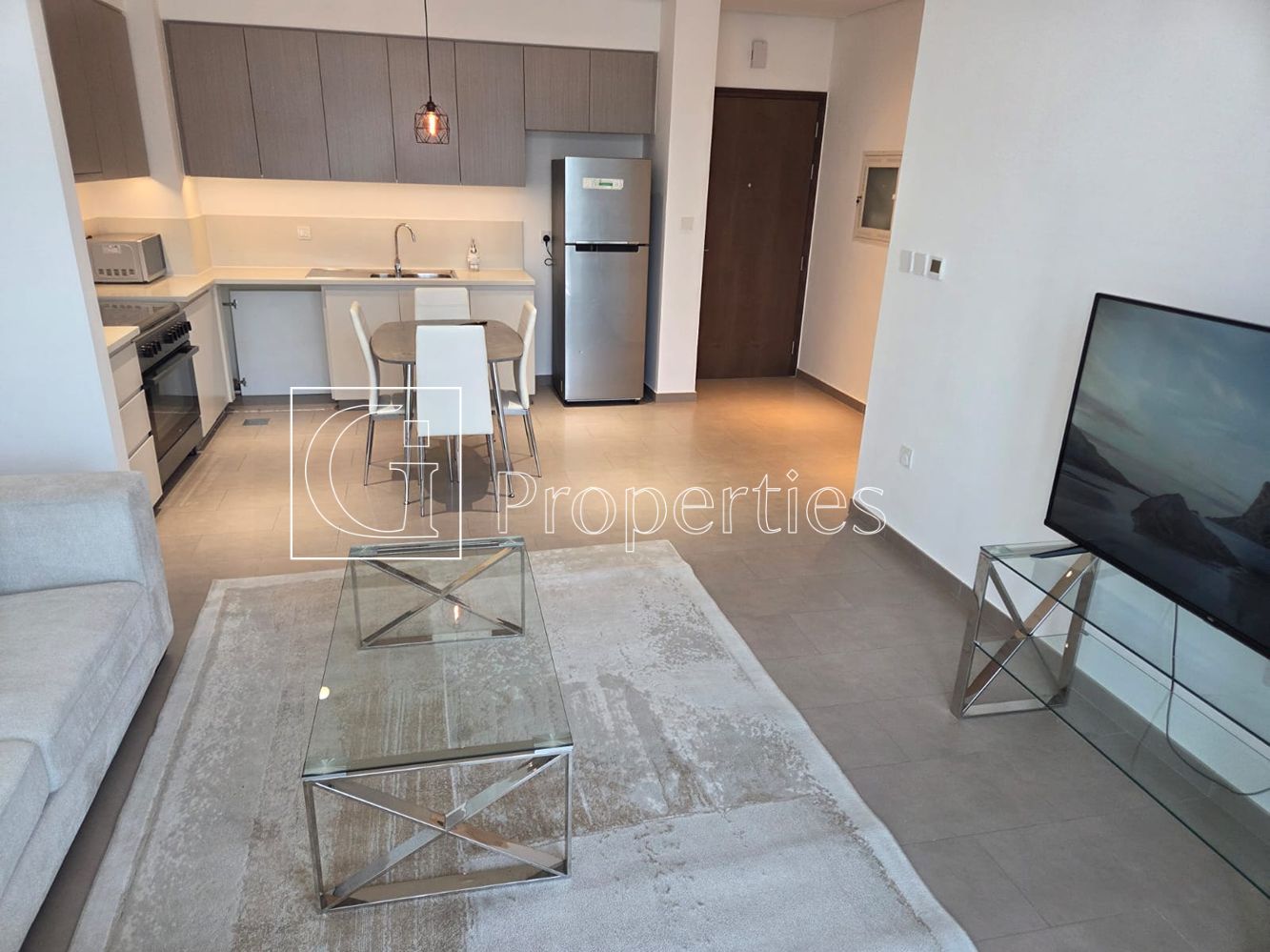 Furnished 2BR | Walk to Mall & Park - 4