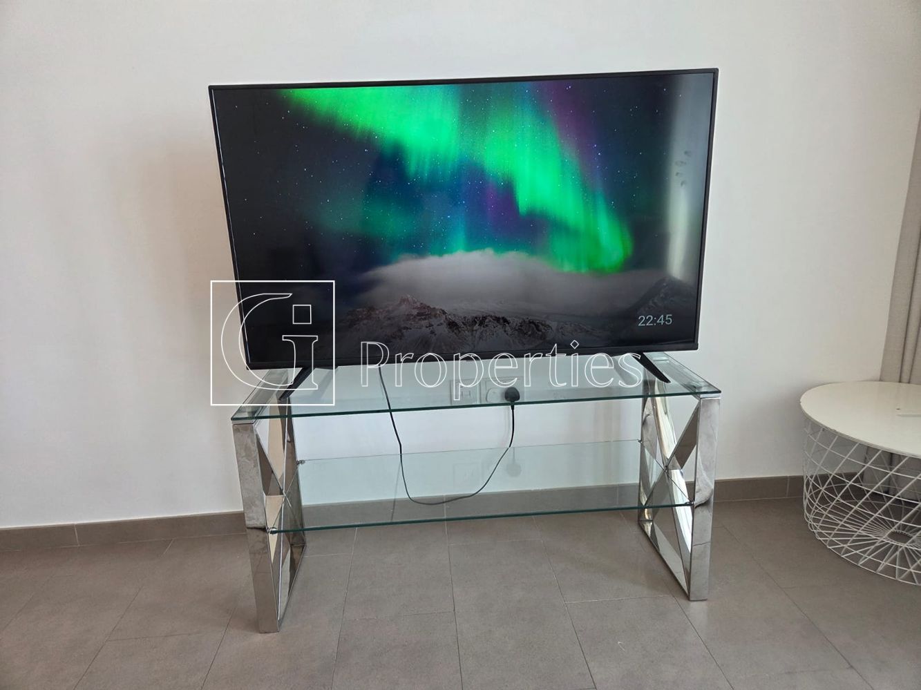 Furnished 2BR | Walk to Mall & Park - 5
