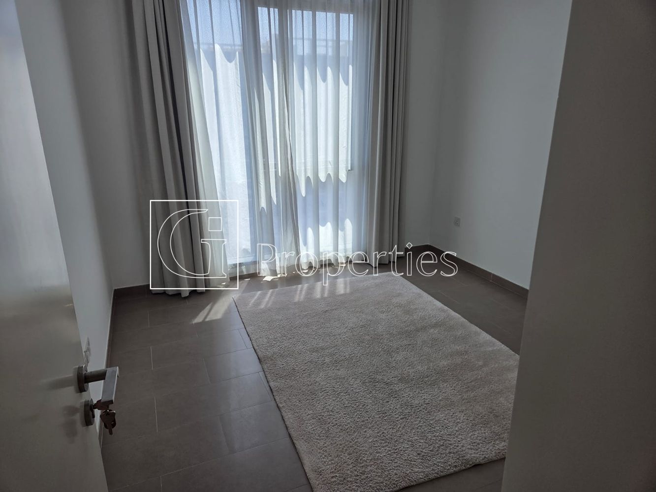 Furnished 2BR | Walk to Mall & Park - 6