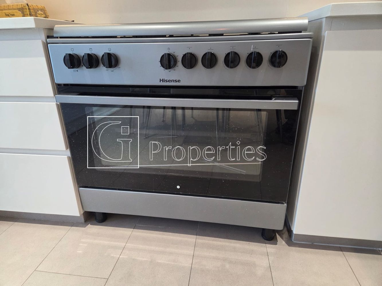 Furnished 2BR | Walk to Mall & Park - 13