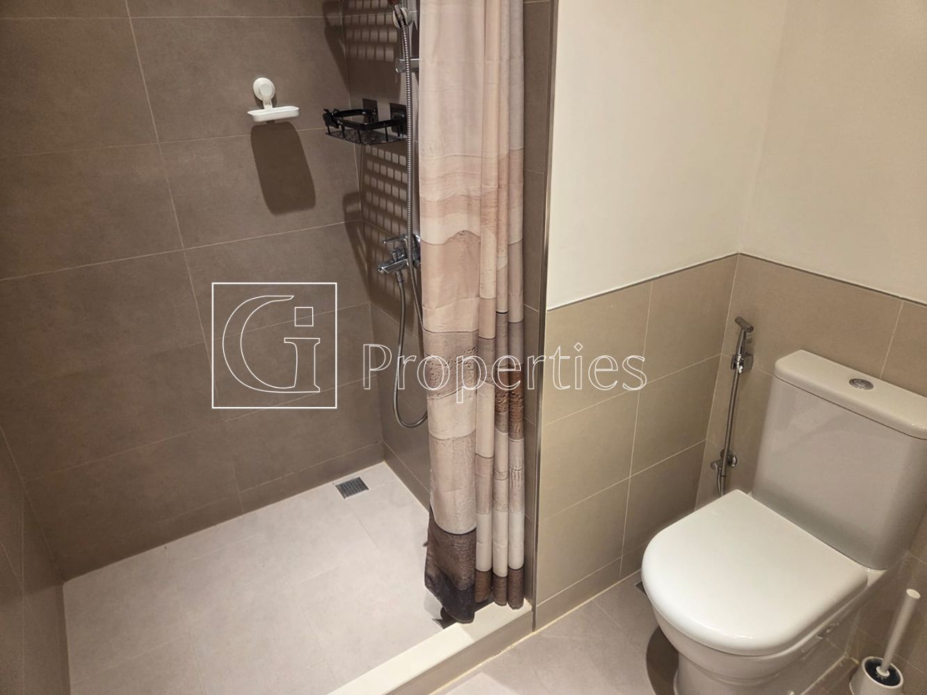 Furnished 2BR | Walk to Mall & Park - 15