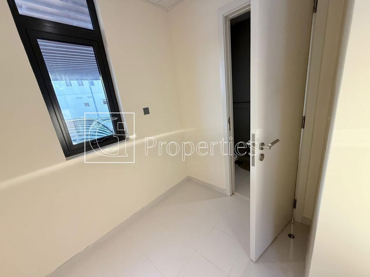 Corner Unit | Ready To Move | Spacious 3BR - 8