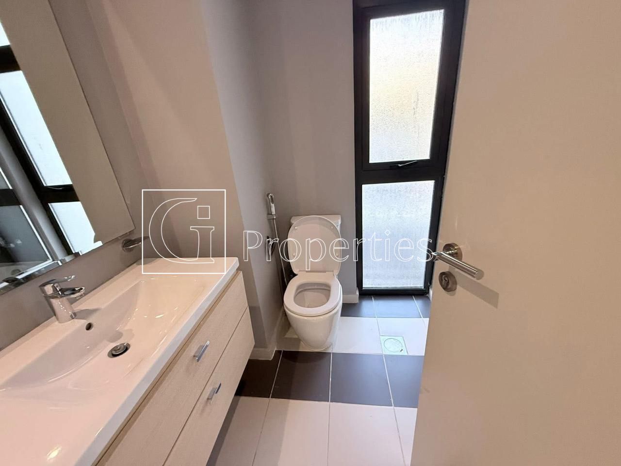 Corner Unit | Ready To Move | Spacious 3BR - 10