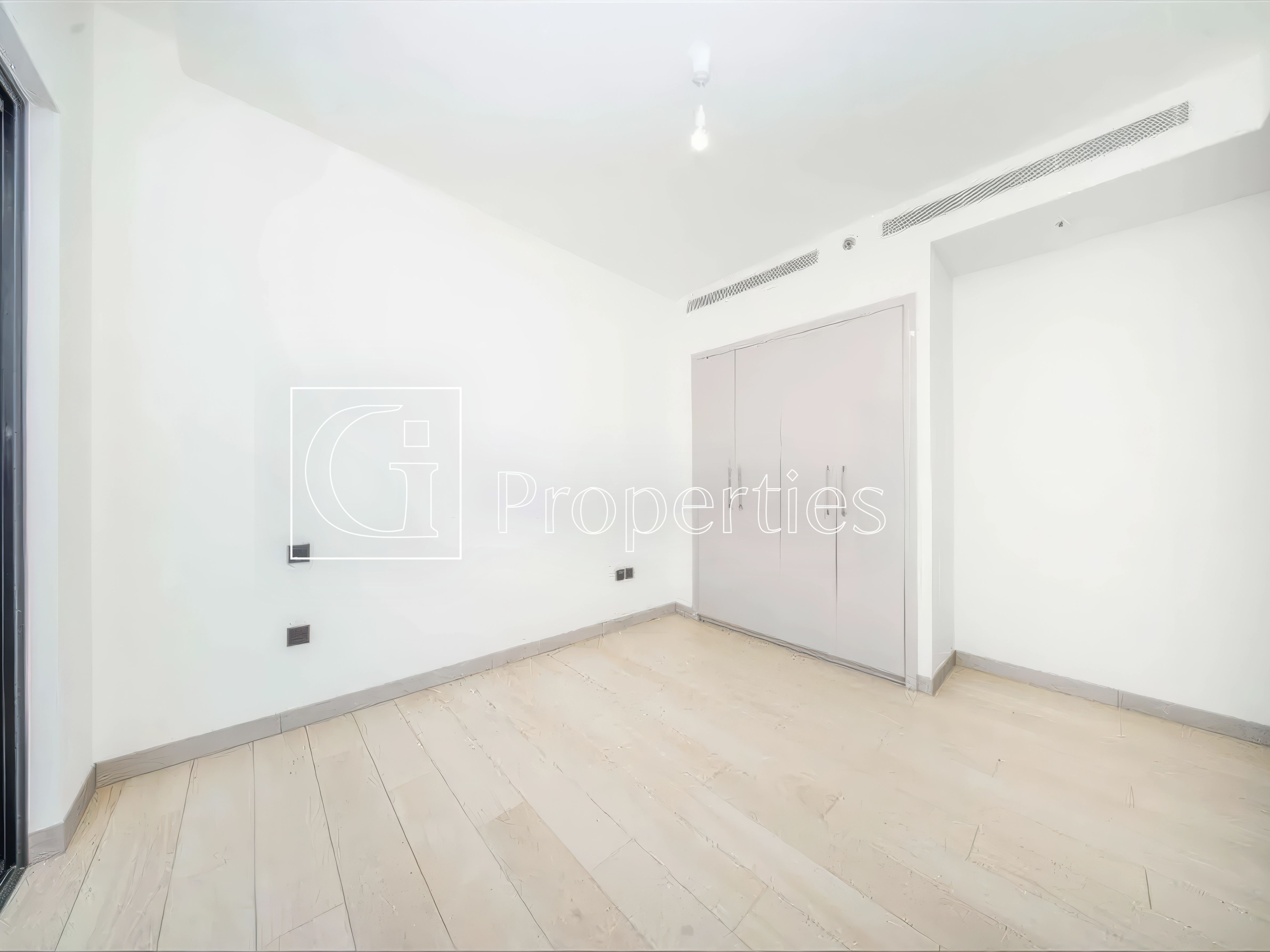 Waterfront 1BR | Stunning Views | Best Deal - 12