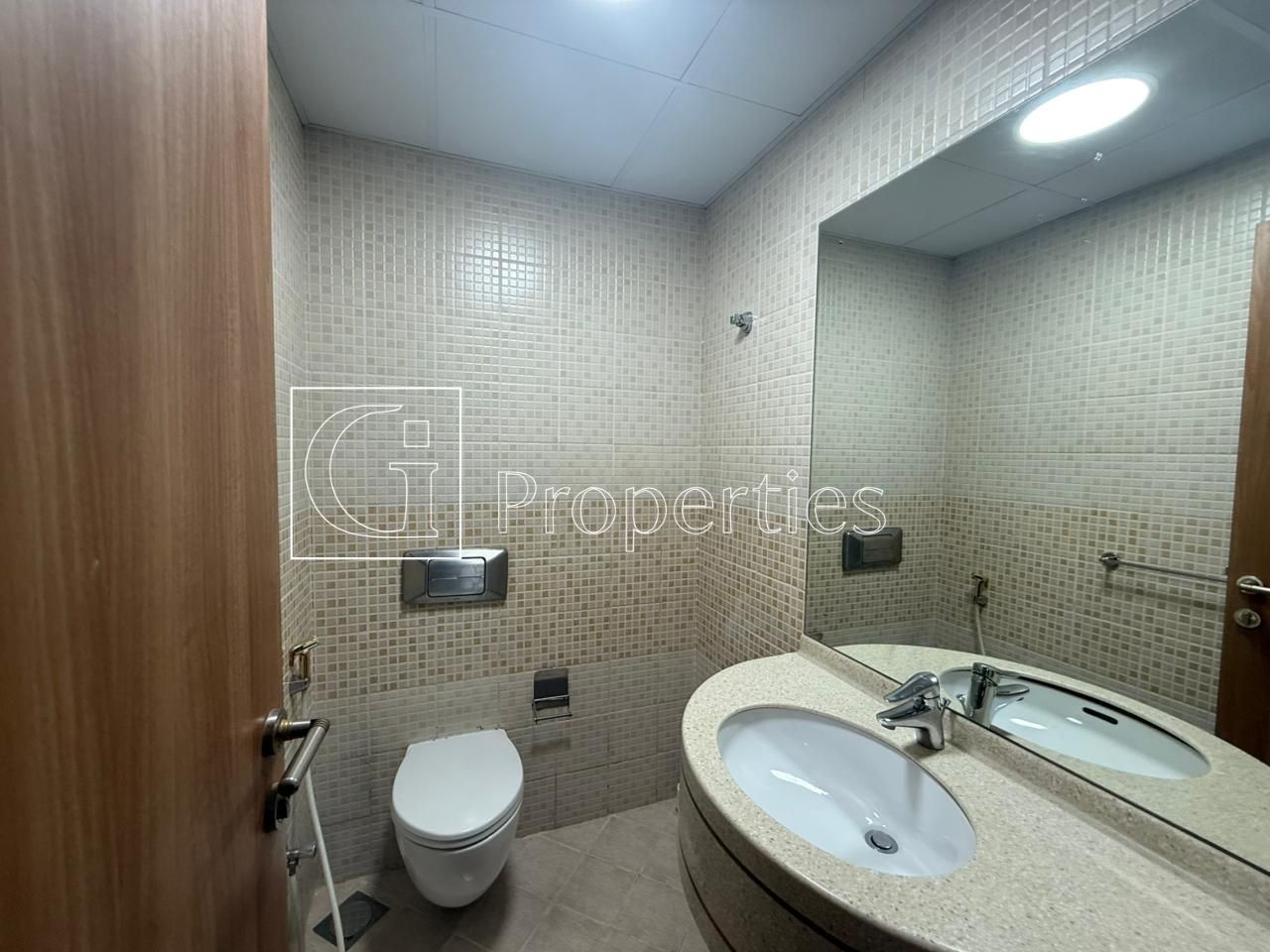 Vacant Now | Luxury Waterfront | Fully Furnished - 9