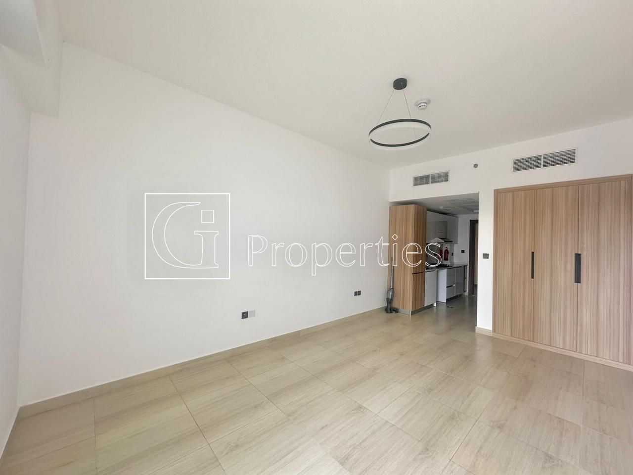 Premium Studio | Unfurnished | Balcony - 4