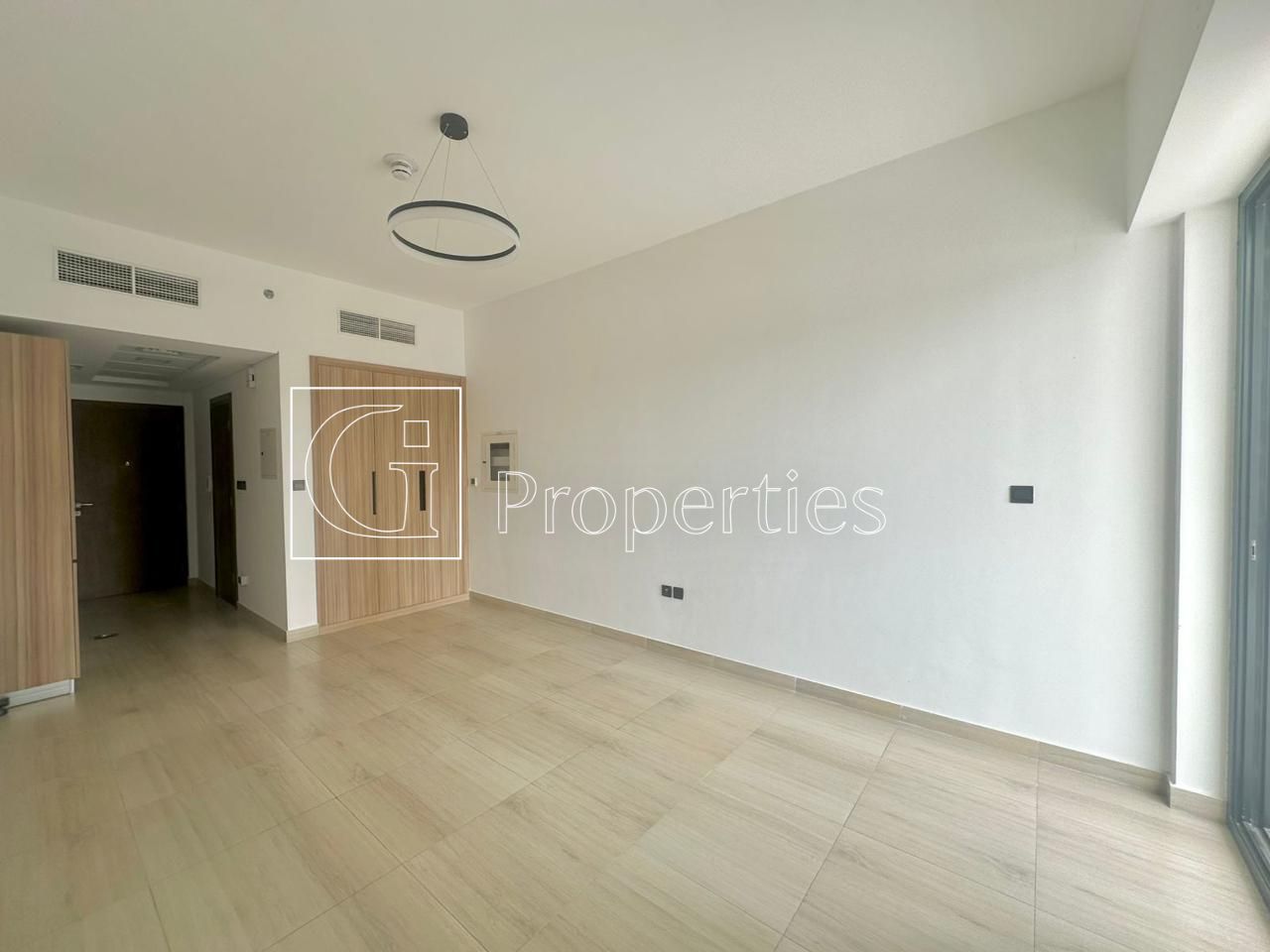 Premium Studio | Unfurnished | Balcony - 5