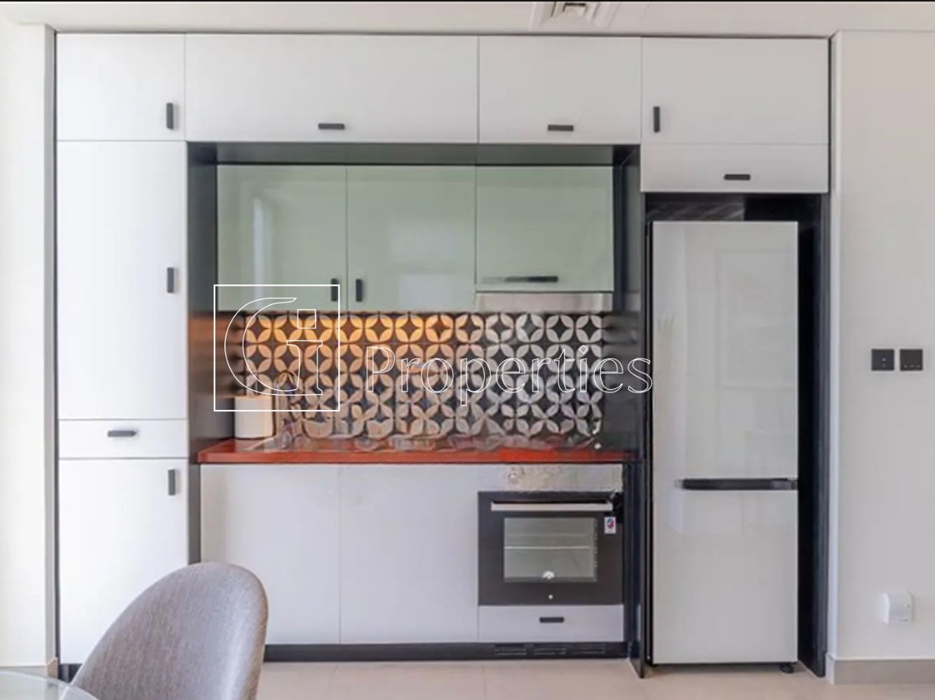 2BR Corner Apartment | Stylish Furnished - 10