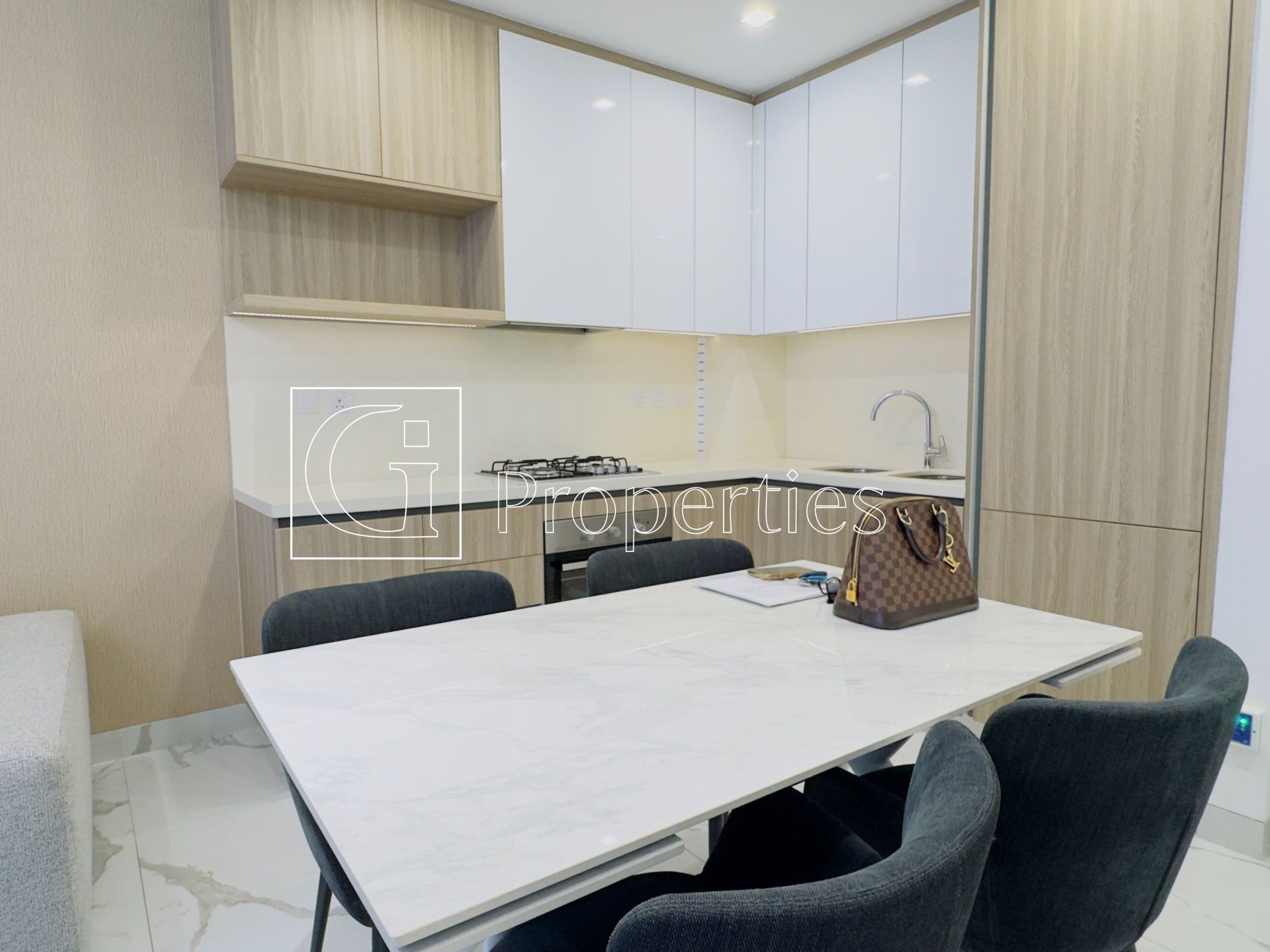Multiple Cheques | Fully Furnished | Negotiable - 14