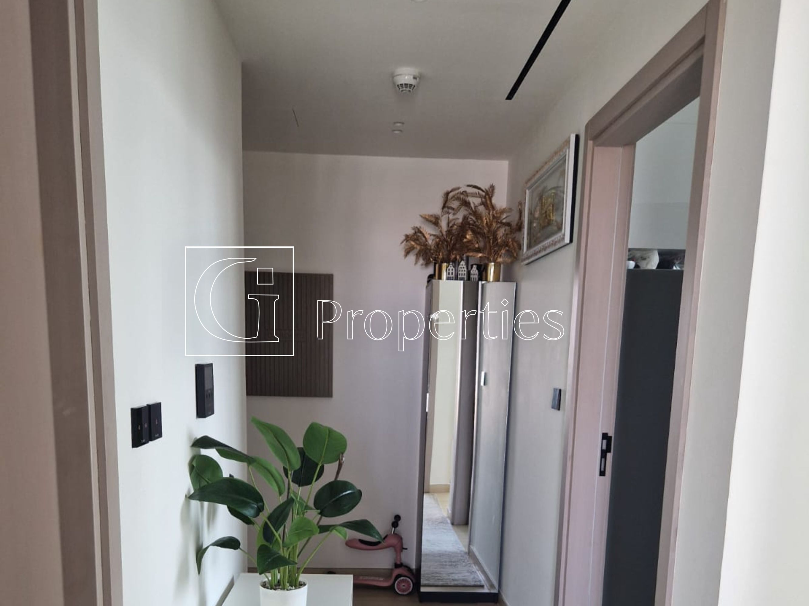 Move In Ready | Pool View | Fully Furnished - 6