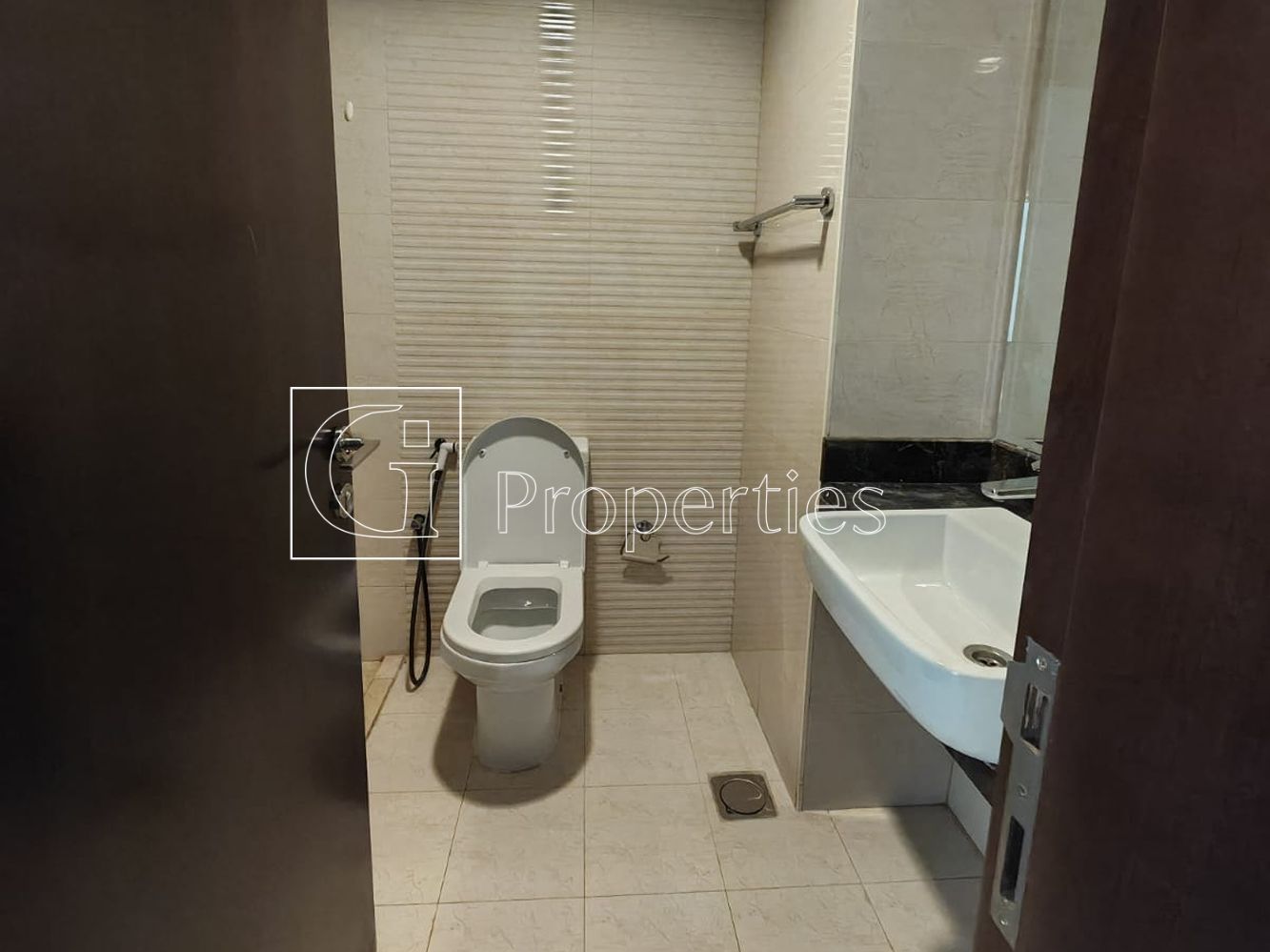 Spacious | Great View | High ROI Investment - 8
