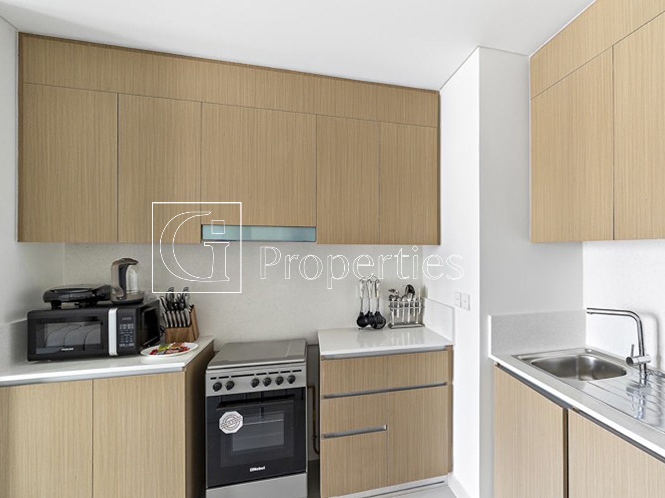 Fully Furnished | Hot Deal | Amaazing view - 4