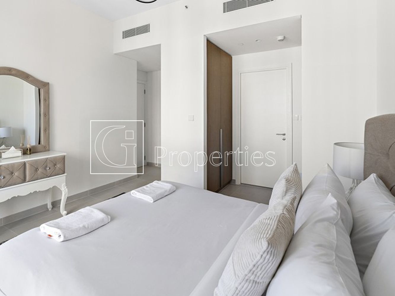Fully Furnished | Hot Deal | Amaazing view - 14