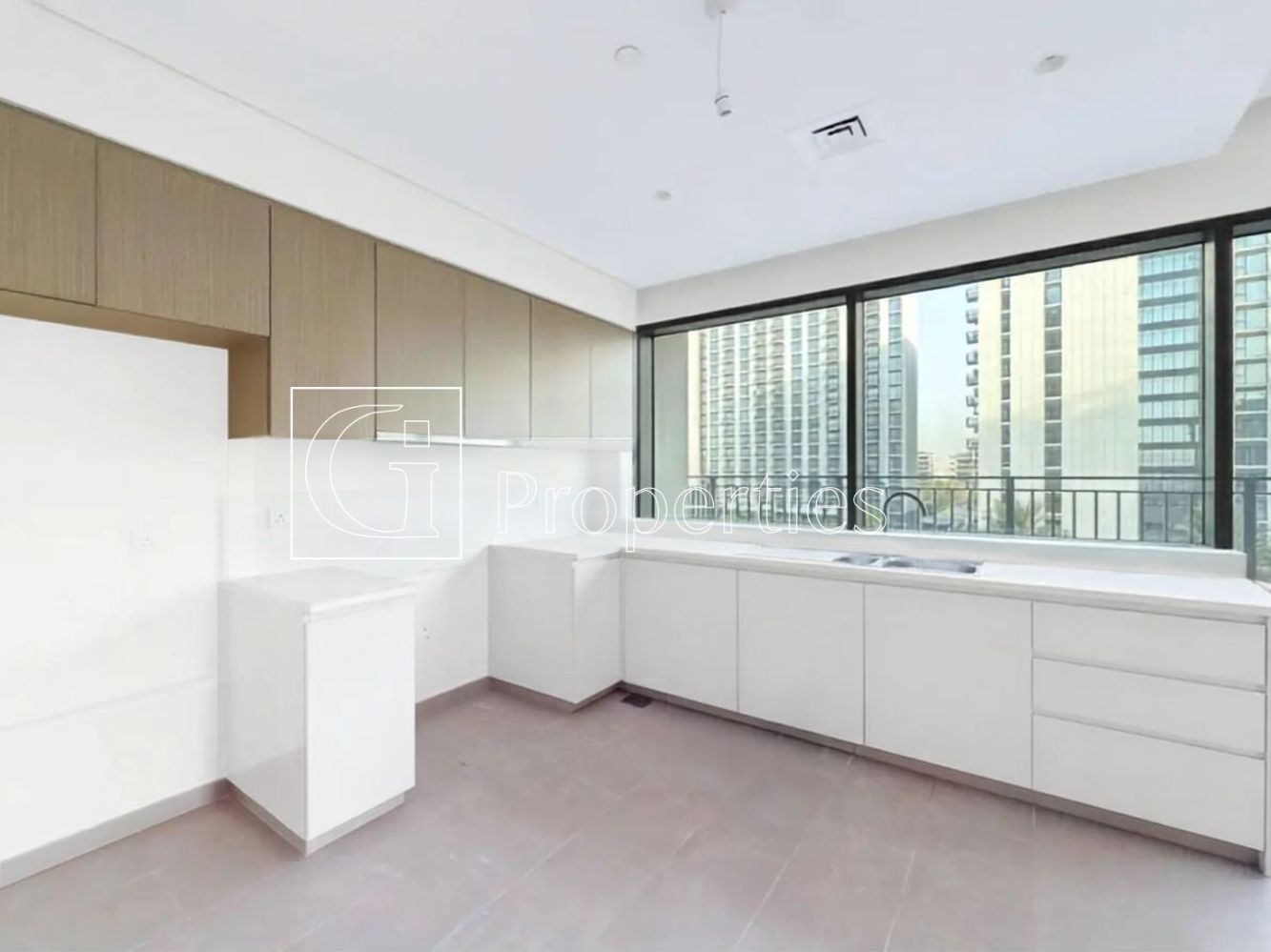 CORNER UNIT | SPACIOUS | VACANT - 4
