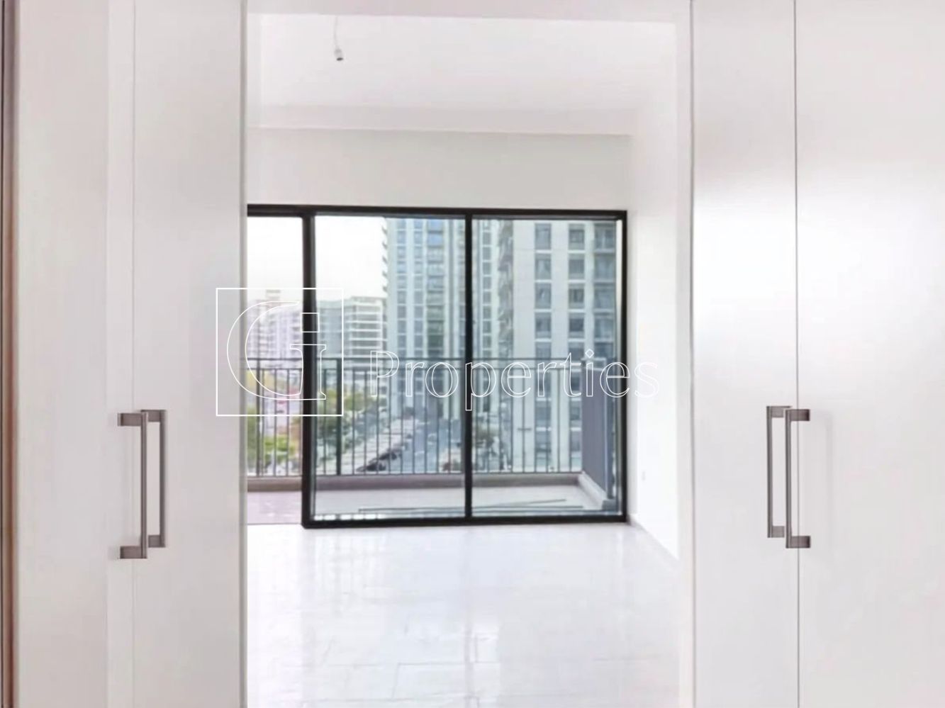 CORNER UNIT | SPACIOUS | VACANT - 9