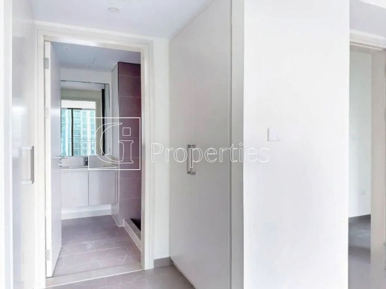 CORNER UNIT | SPACIOUS | VACANT - 10