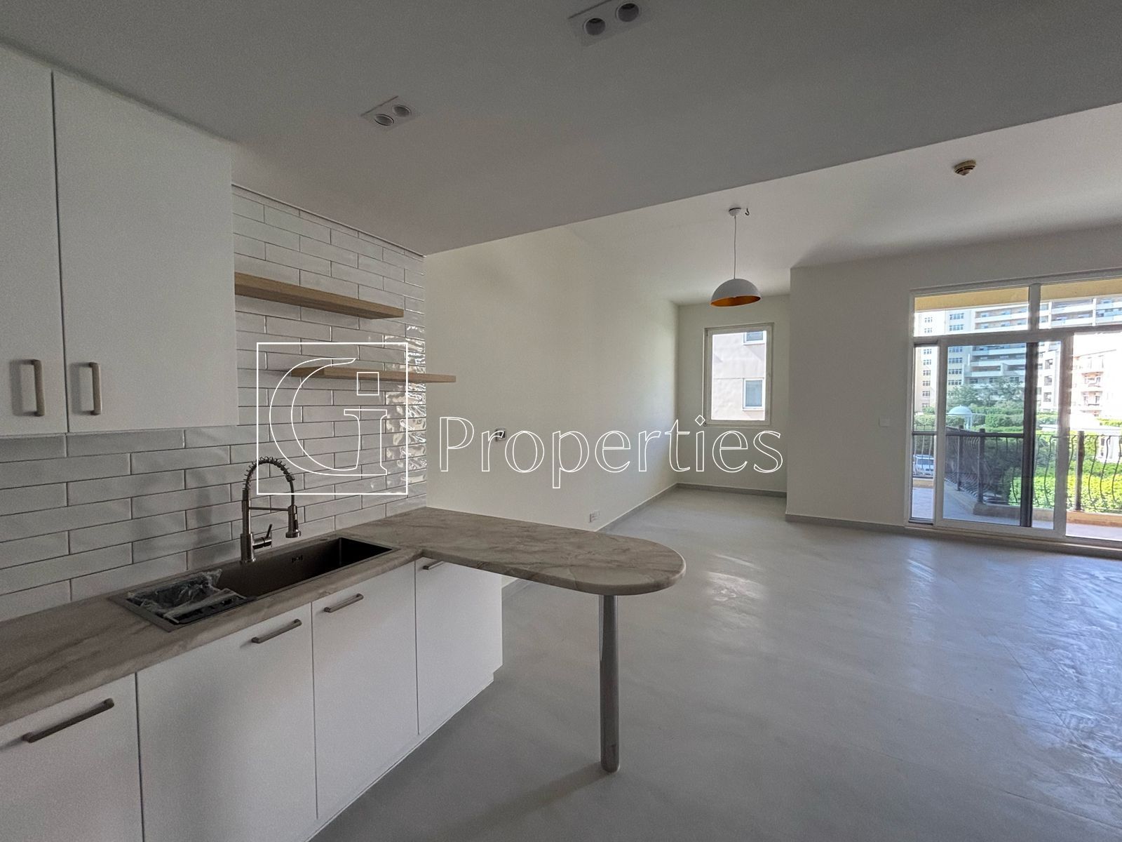 Spacious Studio | Great Furnishing | Vacant - 4