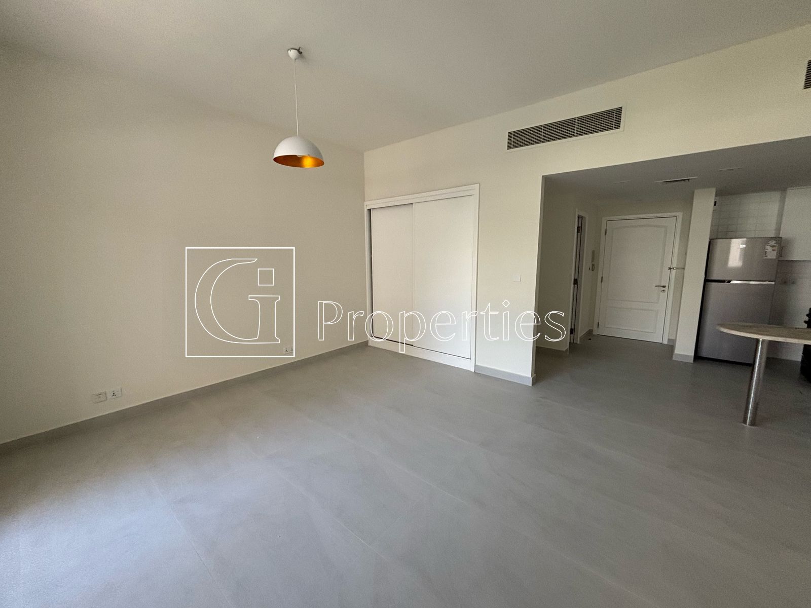 Spacious Studio | Great Furnishing | Vacant - 5