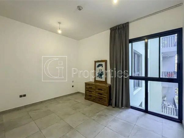 Ready to Move | Pool View | Fully Furnished - 5