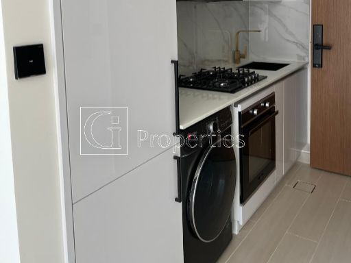 Ready to Move | Prime Layout | On High Floor - 4