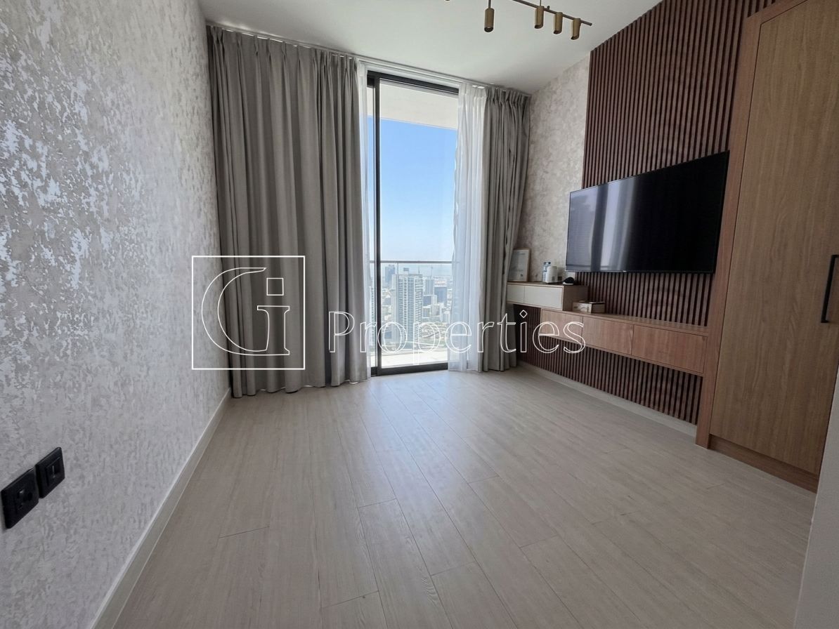 Ready to Move | Prime Layout | On High Floor - 1