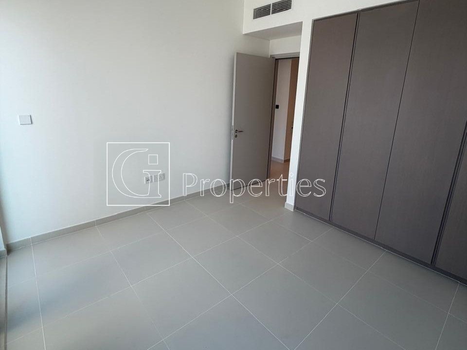 Duplex  | Prime Location | Ready to Move - 6