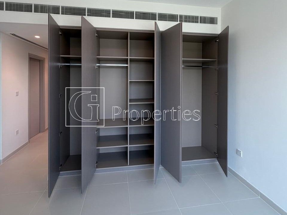 Duplex  | Prime Location | Ready to Move - 10