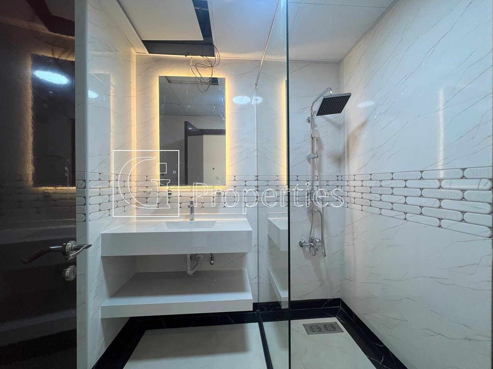 Spacious Layout | Upgraded | Near to Marina Walk - 15