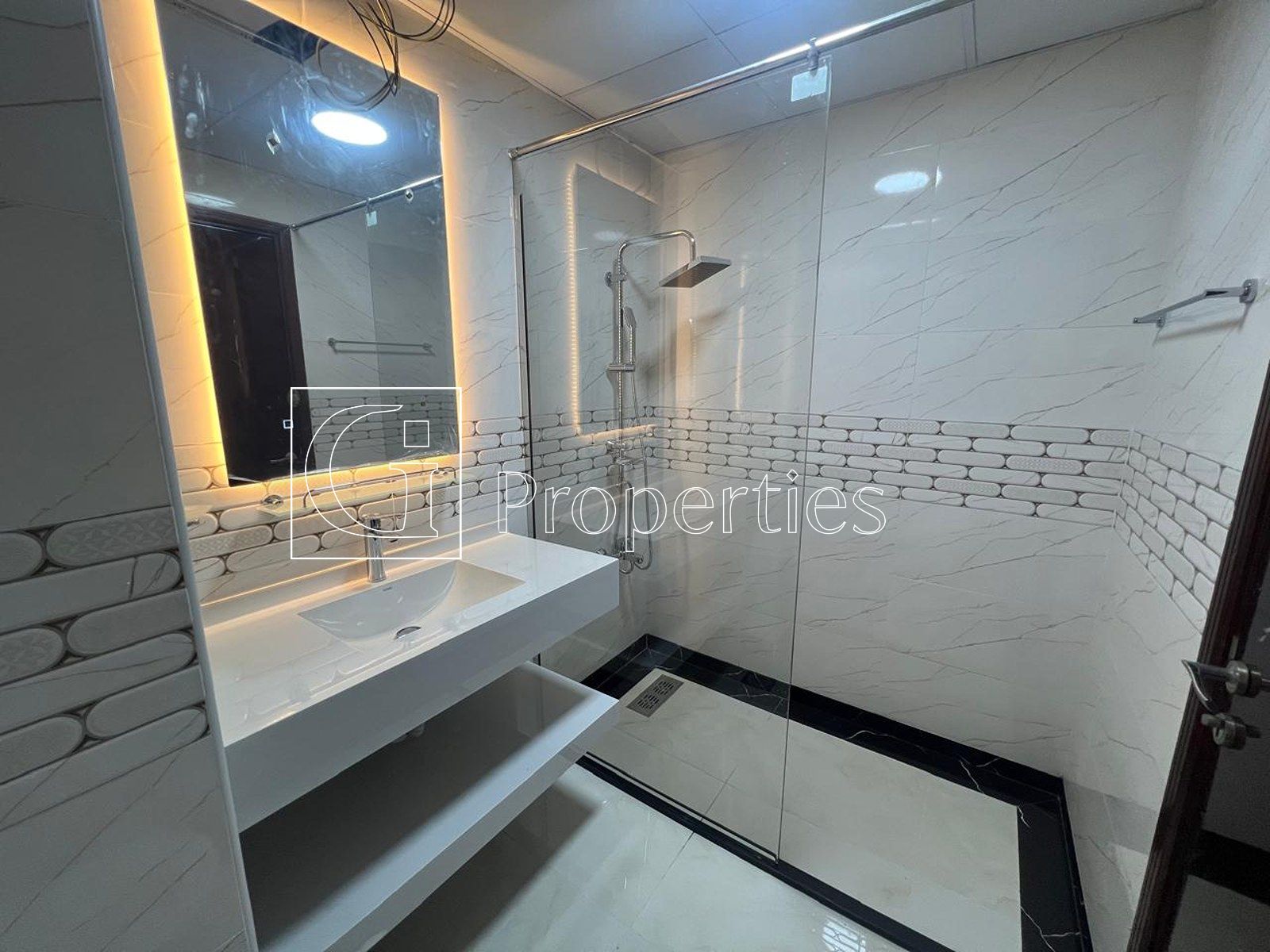 Spacious Layout | Upgraded | Near to Marina Walk - 17