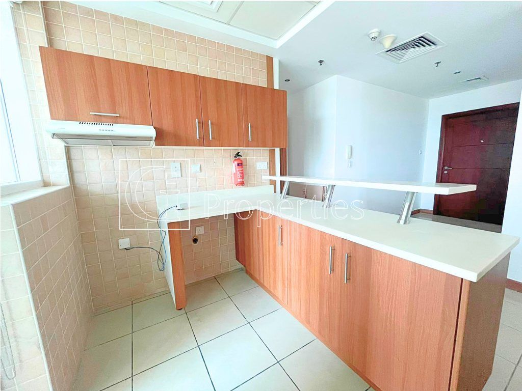 Ready to Move | Spacious | Near Tram | Negotiable - 4