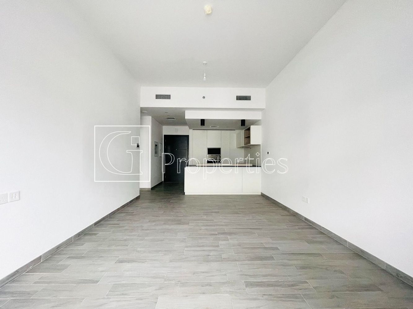 Pool-Facing 1BR | Prime Location | Best Price - 1