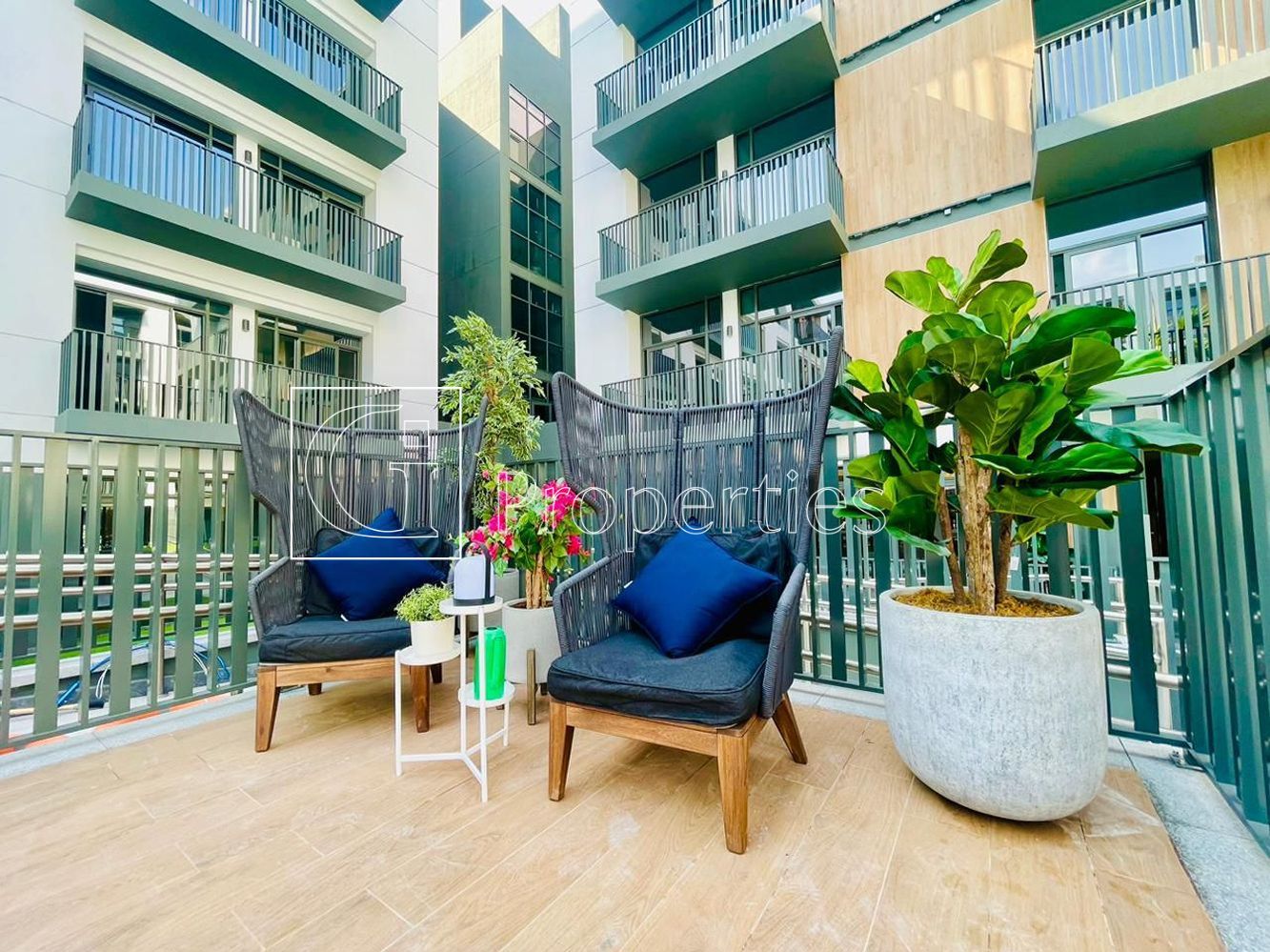 Pool-Facing 1BR | Prime Location | Best Price - 16