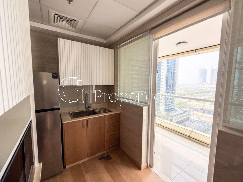 Vacant | Fitted Kitchen | Near Dubai Tram - 7