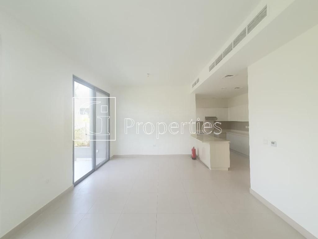 Spacious Layout| Garden Views| Landscaped - 1