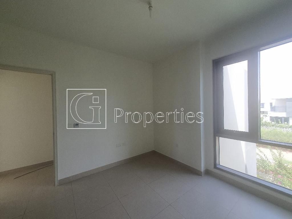 Spacious Layout| Garden Views| Landscaped - 4