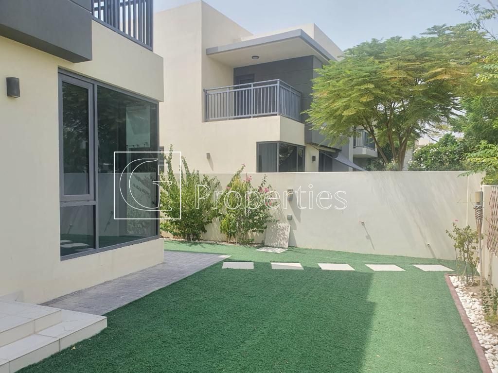 Spacious Layout| Garden Views| Landscaped - 12