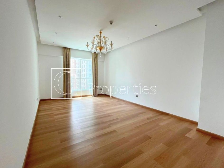 Upgraded | Spacious| Fitted Kitchen | Vacant - 1