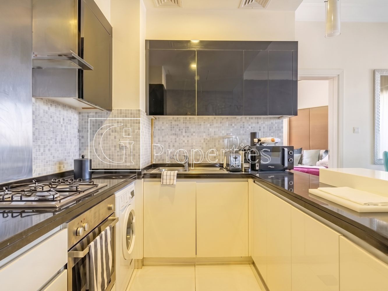Downtown Living | Furnished 1BR | Prime Location - 6