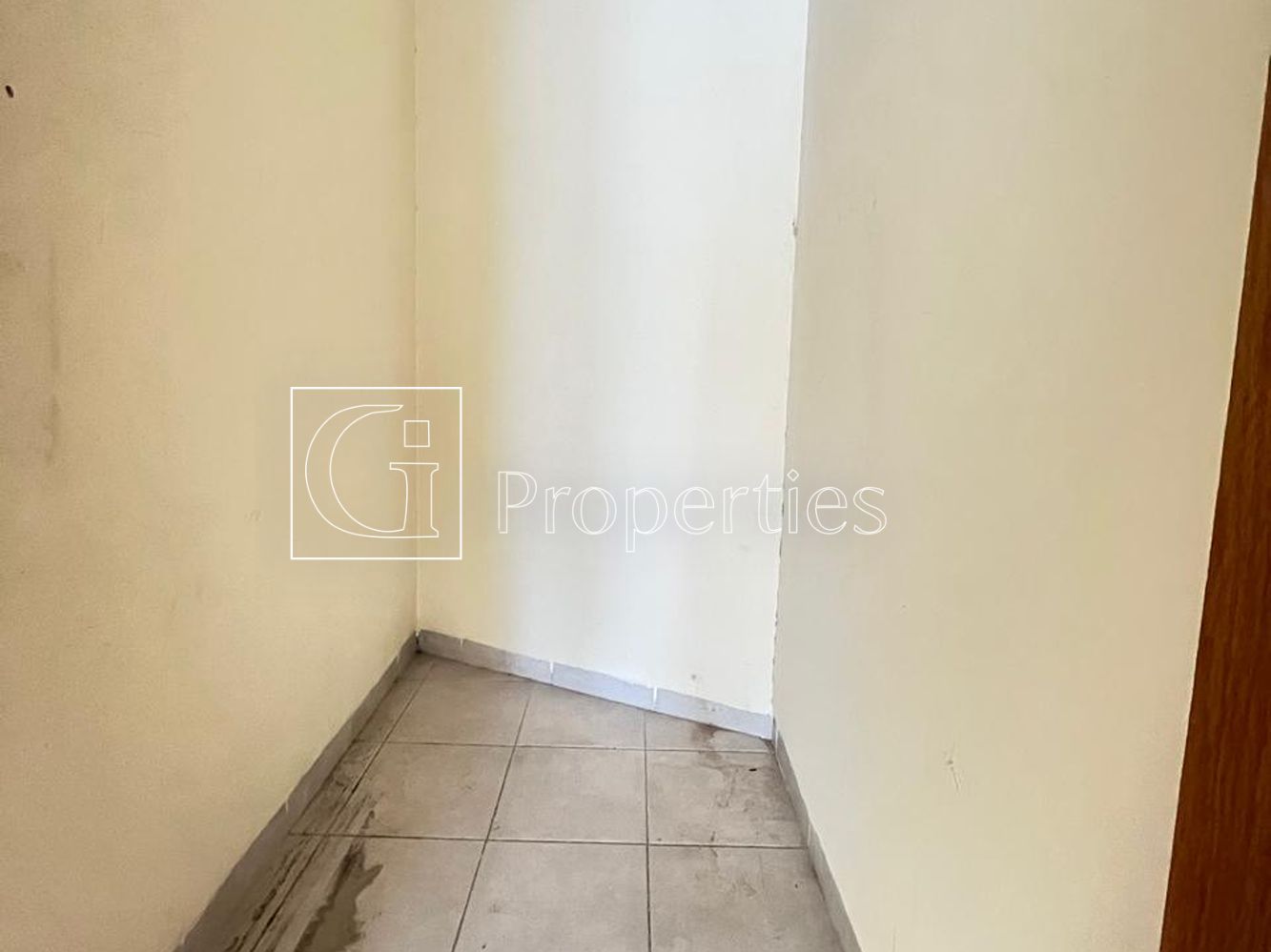 Unfurnished 1BD | Close to Metro | Vacant Soon - 9