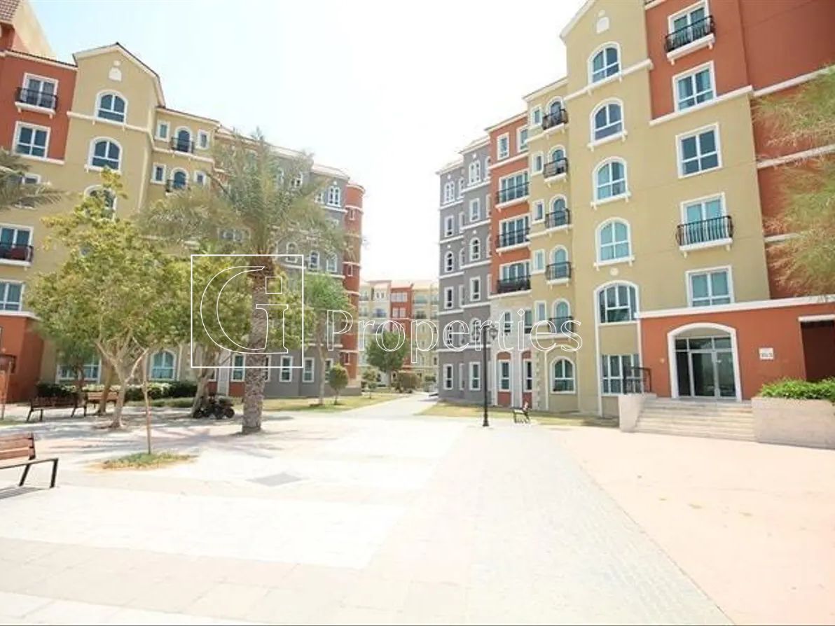 Vacant | Ready to move in | Spacious Studio - 10