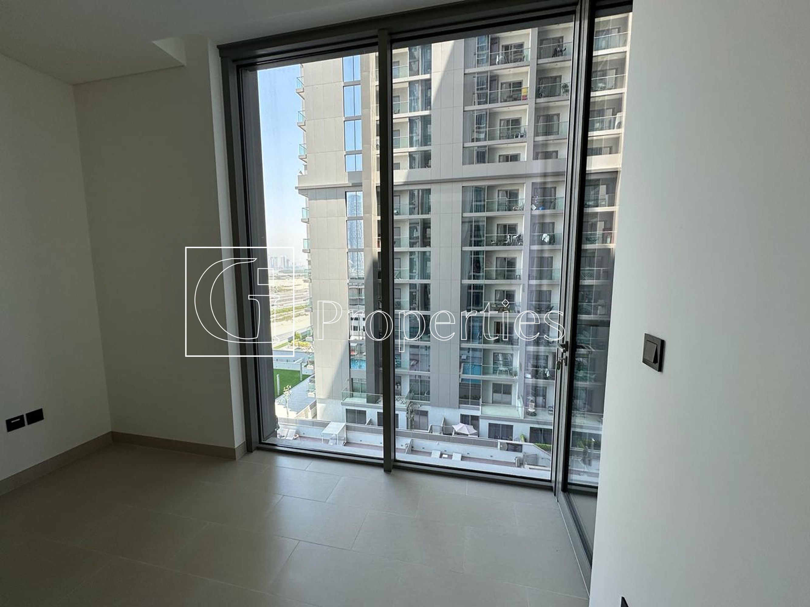 1BR | Pool & Burj View | Investor Deal - 1