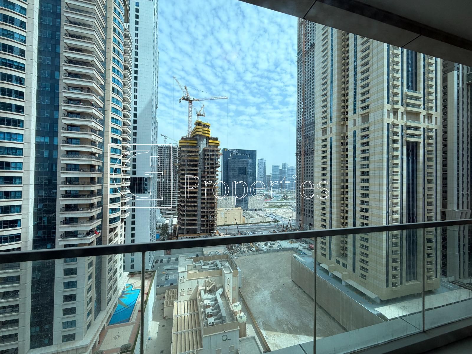 Furnished | Chiller Free | Near Metro | Vacant - 11