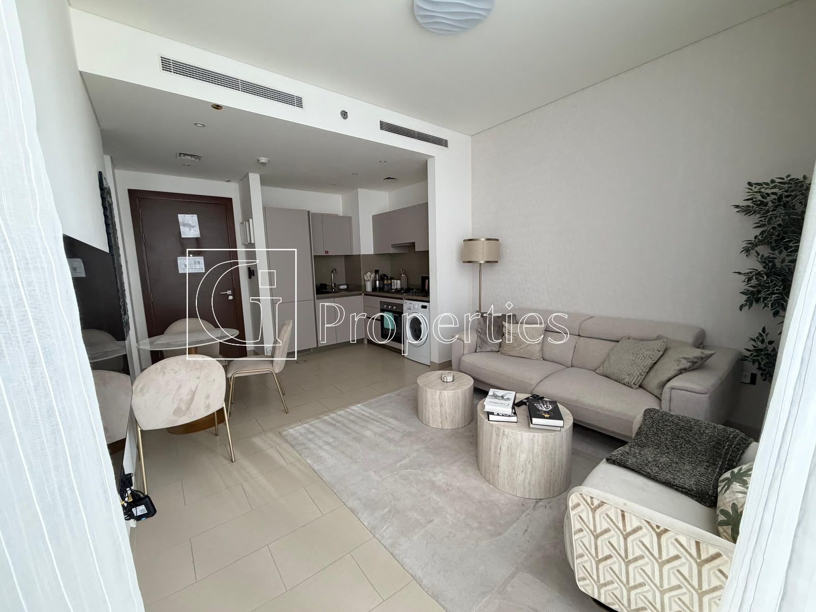 1bd Fully Furnished | Pool View | Ready - 1