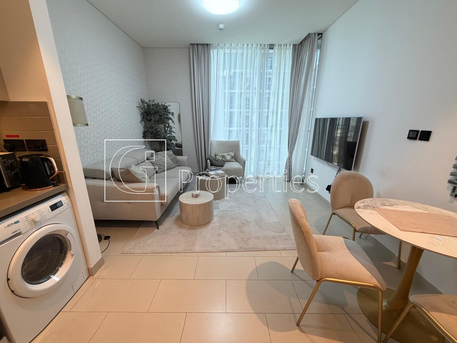 1bd Fully Furnished | Pool View | Ready - 2