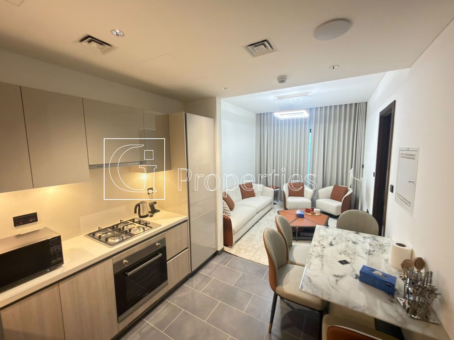 Fully Furnished | Direct Access to Pool | Spacious - 4