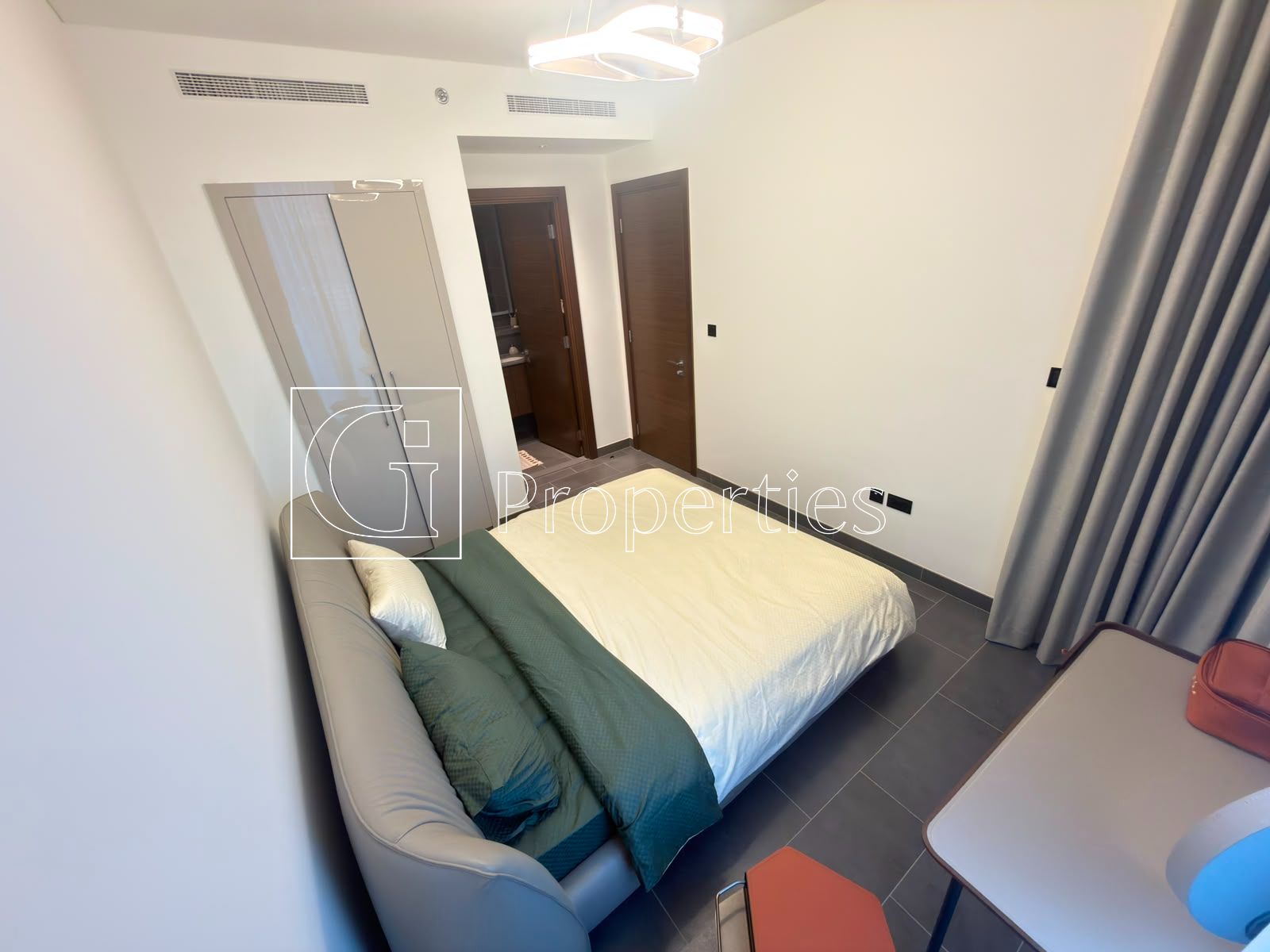 Fully Furnished | Direct Access to Pool | Spacious - 8