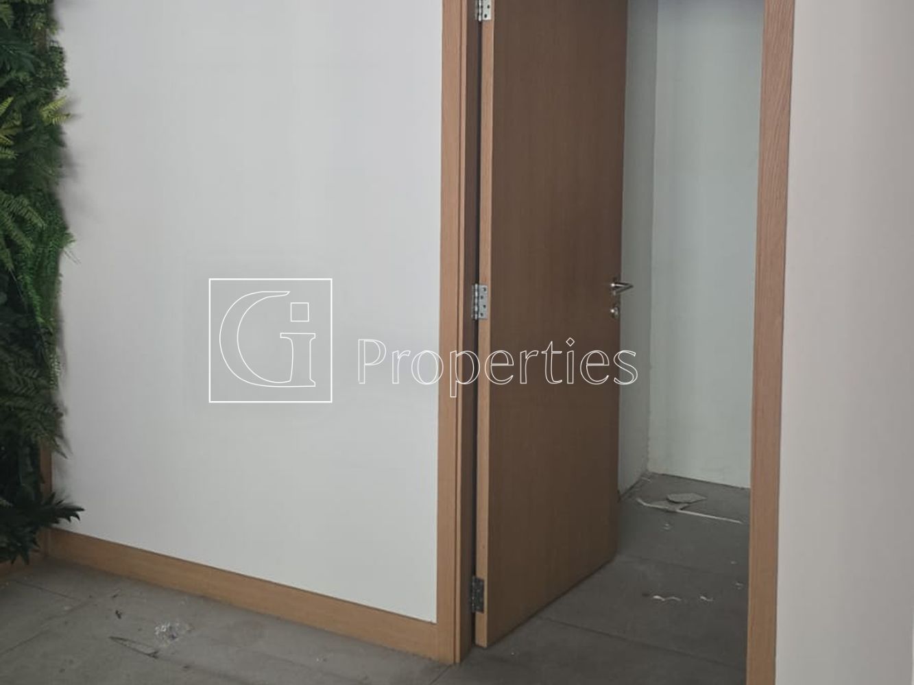 Retail | Vacant | Prime Location - 7