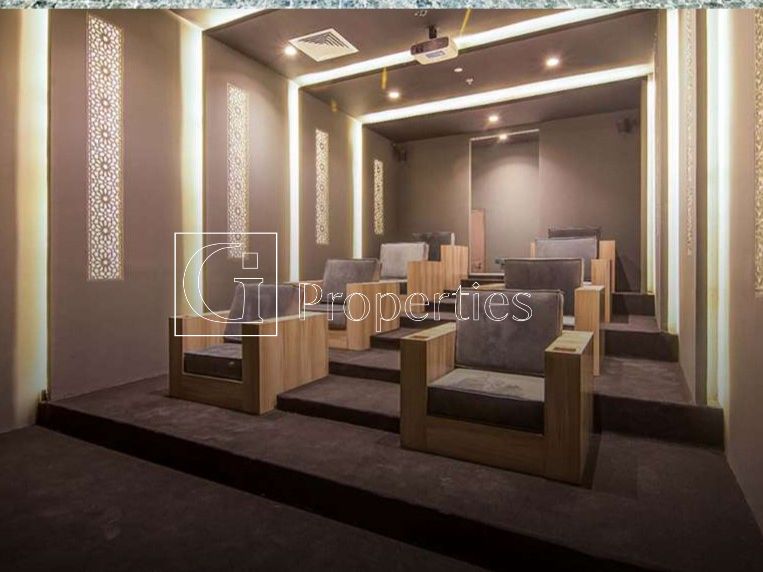 Studio | Pool View | Prime Location - 3