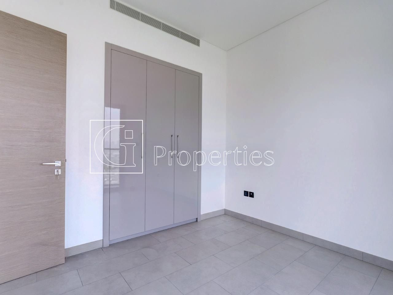 Vacant | Downtown View| Negotiable - 9
