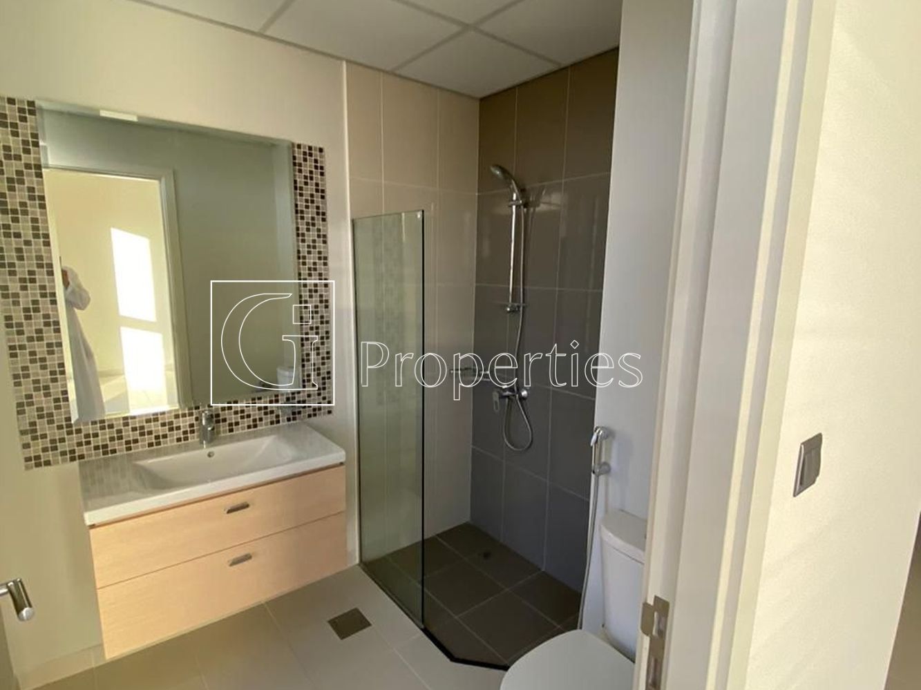 Corner Unit | Biggest Layout | 4 Cheques - 8